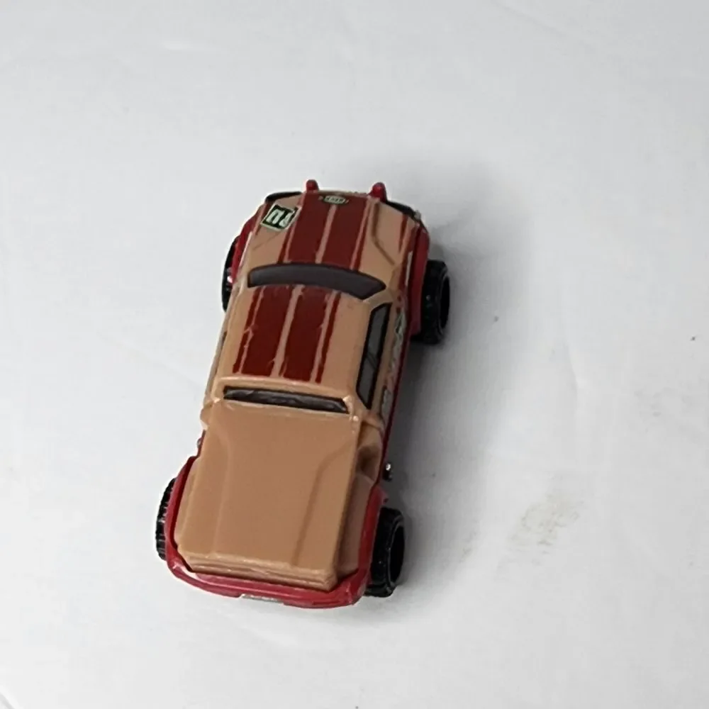 Hot Wheels 2001 Thrill Racers Earthquake #224 Mega-Duty DIECAST TOY CAR